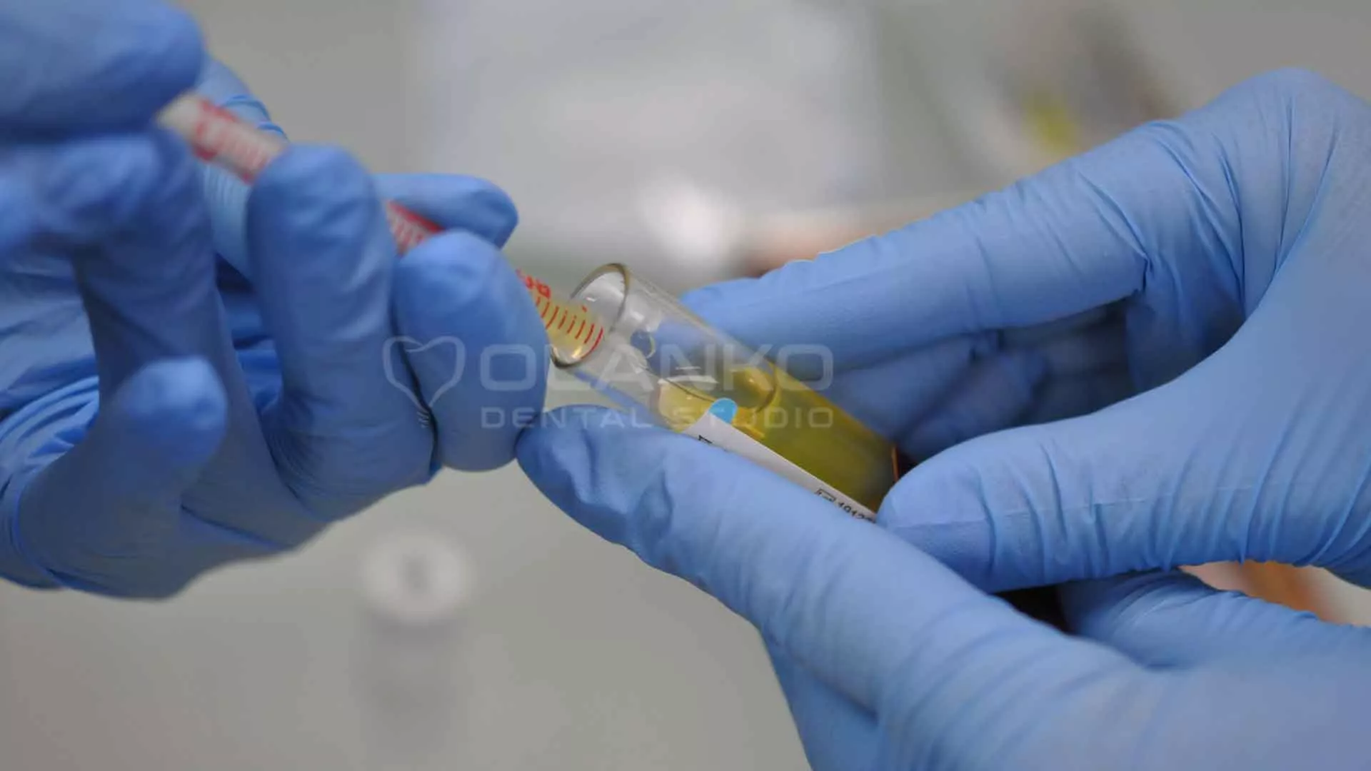 Кров поміщається в спеціальну пробірку Оланко Бровари Київ