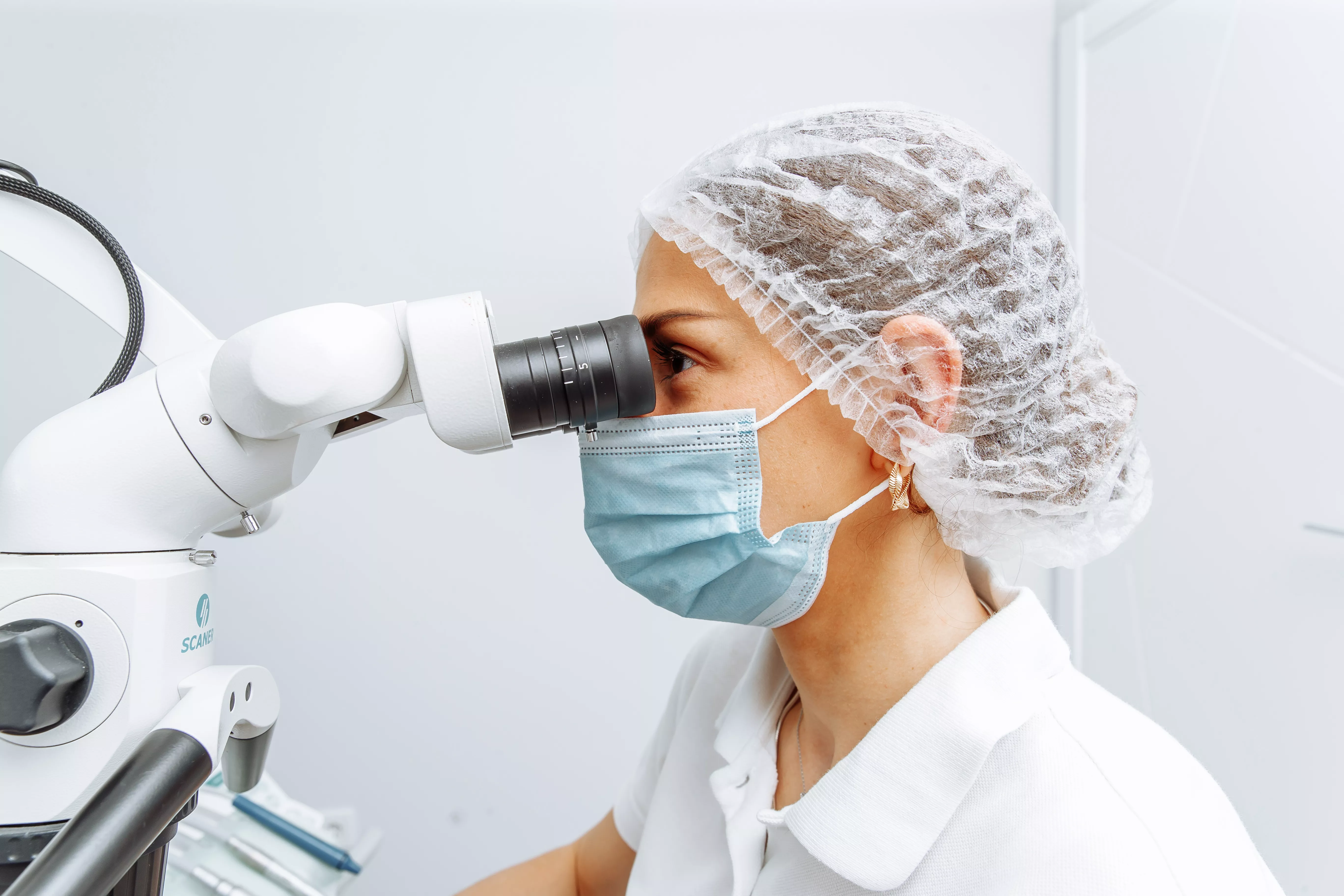 Пломбування каналів зуба під мікроскопом у Києві, Броварах