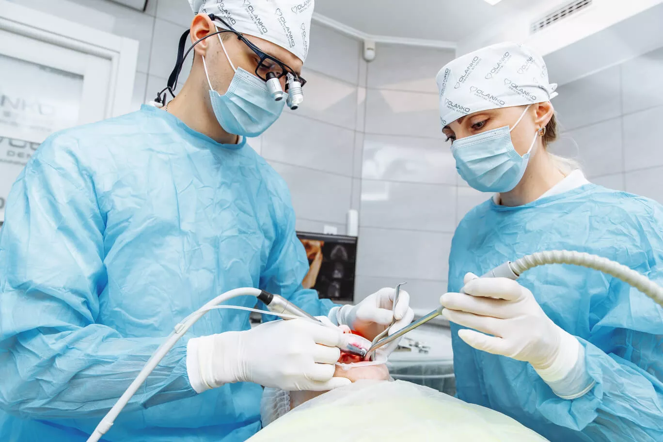 Зубной имплант | Имплантация зубов Бровары Olanko Dental Studio Киев